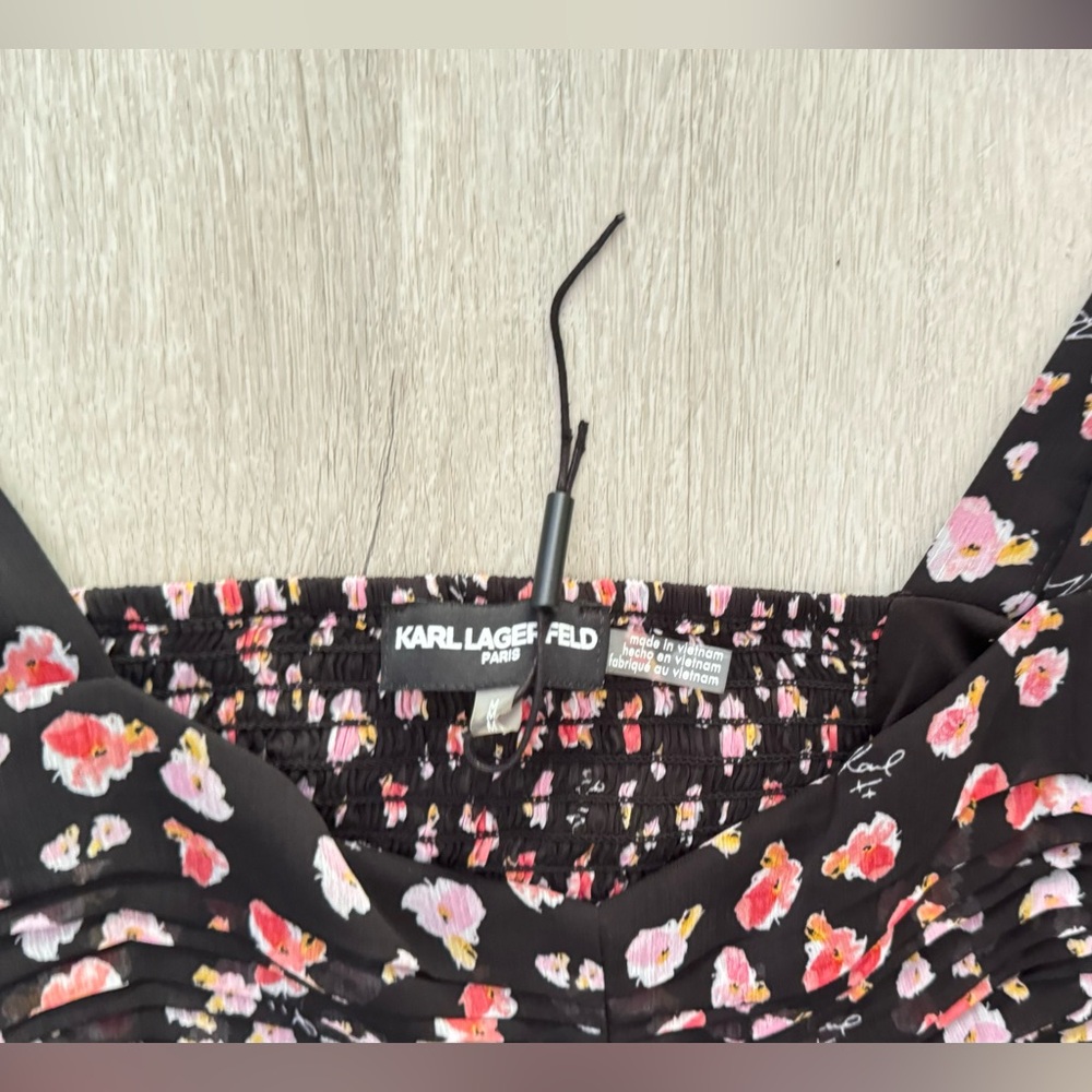 Karl Lagerfeld Paris Floral Print Black Top - Picture 7 of 12